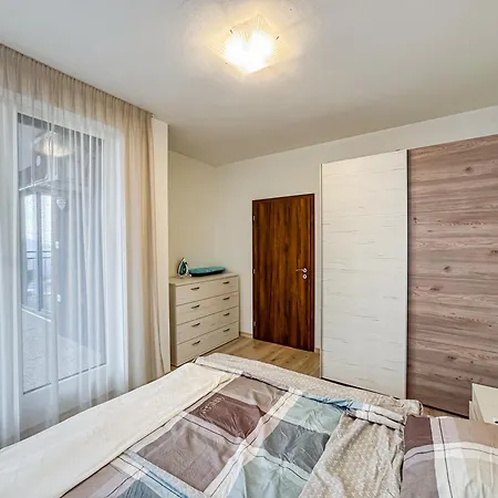 Apartamento в центре братиславы с личной парковкой *