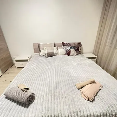 Apartamento в центре братиславы с личной парковкой *