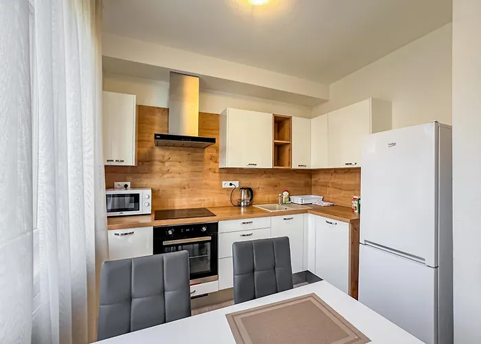 в центре братиславы с личной парковкой